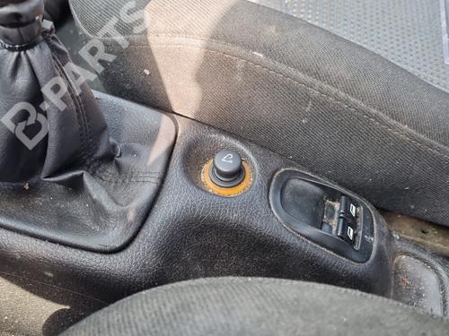 Zekeringkast PEUGEOT 206 Hatchback (2A/C)  | BP10693487E1 