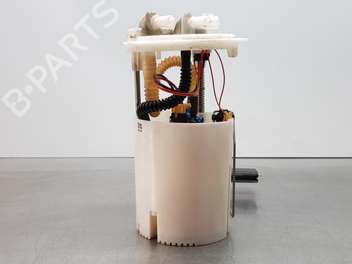 Used Fuel pump NISSAN JUKE (F15) 1.5 dCi (110 hp) 17230899