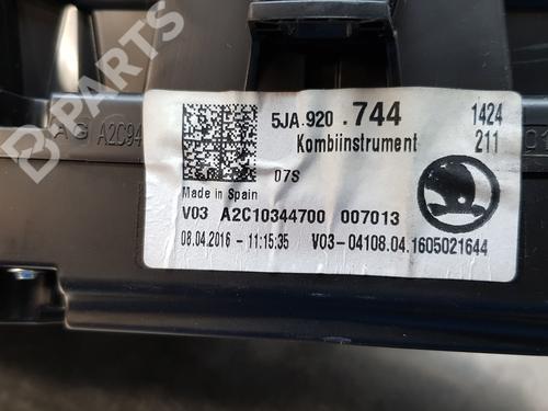 Instrument cluster SKODA RAPID (NH3, NK3, NK6)  | BP8215583C47 