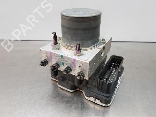 Used ABS pump TOYOTA YARIS (_P21_, _PA1_, _PH1_) 1.5 Hybrid (MXPH10, MXPH11) (116 hp) 23896249