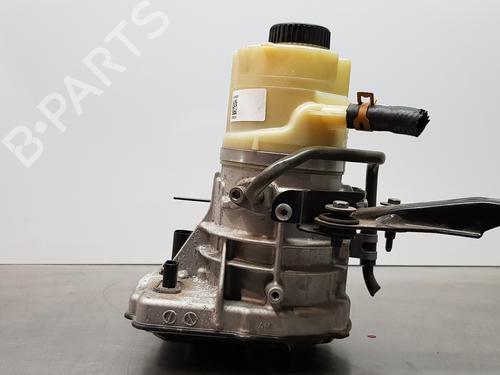 Used Steering pump NISSAN PRIMASTAR Van (X82) 2.0 dCi 110 (110 hp) 15383930