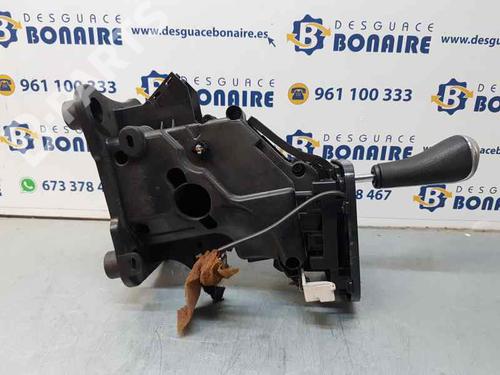 Used Gear lever PEUGEOT 5008 (0U_, 0E_) 2.0 HDi (163 hp) 7584263