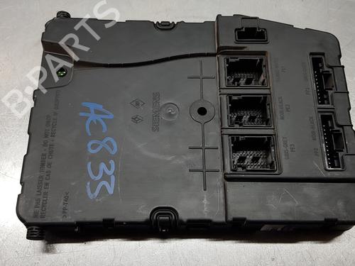 Used Fuse box RENAULT SCÉNIC II (JM0/1_) [2003-2010]  30879188