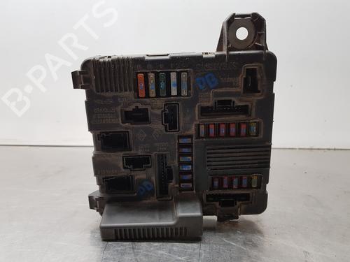 Used Fuse box RENAULT SCÉNIC II (JM0/1_) [2003-2010]  30593977