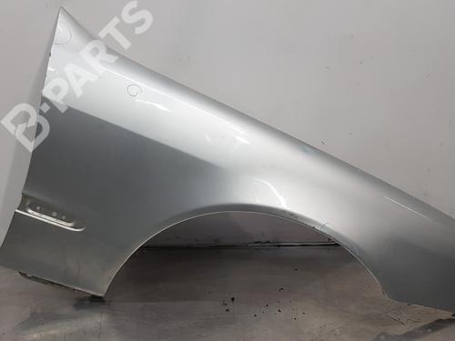 Guarda-lamas direito MERCEDES-BENZ S-CLASS (W220) S 430 (220.070, 220.170) (279 hp) A2208800418