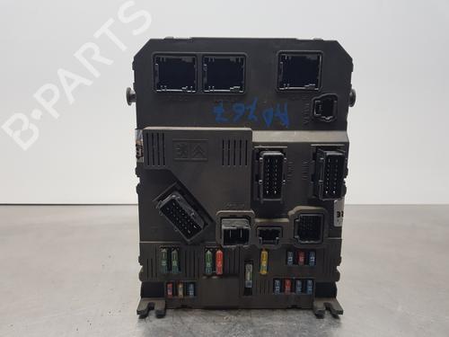 Zekeringkast PEUGEOT 206 CC (2D) [2000-2008]  30880376