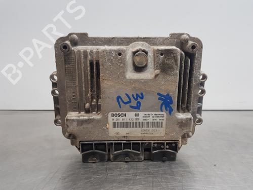 Używane Sterownik / Moduł silnika RENAULT MASTER II Van (FD) [1997-2013]  30566352