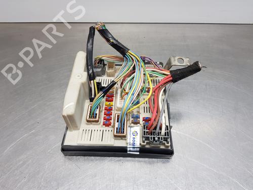 Used Fuse box RENAULT SCÉNIC II (JM0/1_) [2003-2010]  30881158