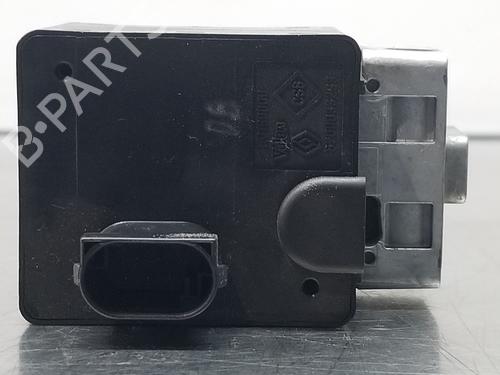 Used Electronic module RENAULT MEGANE II (BM0/1_, CM0/1_) [2001-2012]  30879511