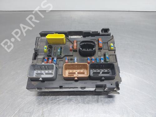 Used Fuse box PEUGEOT 307 CC (3B) [2003-2009]  31010516