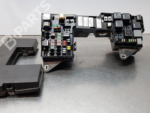 fuse-box-jaguar-xf-i-x250-30-d-8x2t14a003aa-2008-2009-2010-2011-2012-2013-2014-2015-10403852 main image