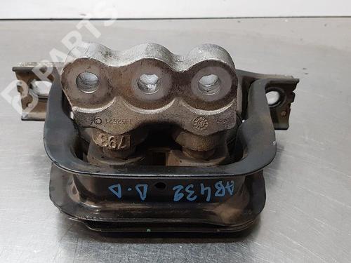 Used Engine mount Engine mount CHEVROLET CAPTIVA (C100, C140) 2.2 D (163 hp) 9761413 9761413