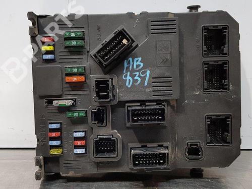 Used Fuse box Fuse box CITROËN XSARA PICASSO (N68) 2.0 HDi (90 hp) 10653459 10653459