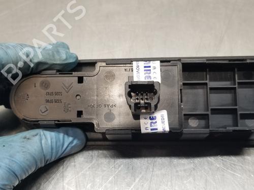Left front window switch PEUGEOT 307 SW (3H) | BP19699040I27