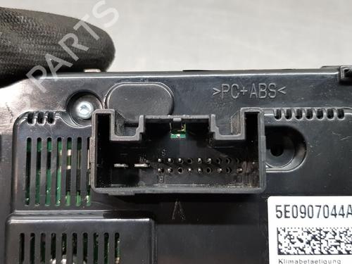 Climate control SKODA OCTAVIA III Combi (5E5, 5E6) 1.6 TDI | BP15882617I5 
