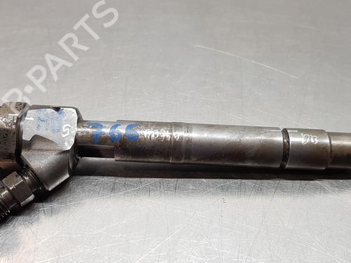 Used Injector MERCEDES-BENZ M-CLASS (W163) ML 270 CDI (163.113) (163 hp) 18876000