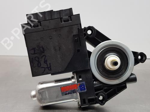 Vindusheismotor venstre foran VOLVO XC60 II (246) [2017-2025]  13296887