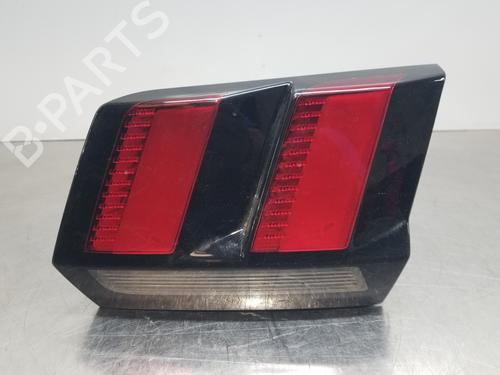 Used Right tailgate light PEUGEOT 3008 II SUV (MC_, MR_, MJ_, M4_) [2016-2025]  30880451