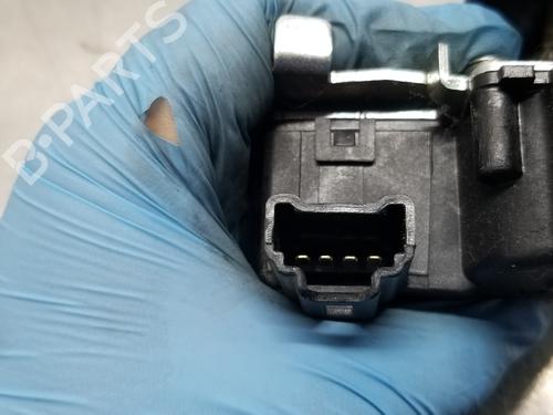 Tailgate lock RENAULT KOLEOS I (HY_) | BP19054326C101