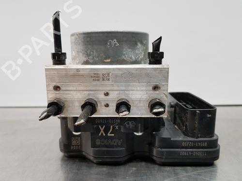 Used ABS pump TOYOTA COROLLA Hatchback (_E21_, _EA1_, _EH1_) [2018-2025]  23276236