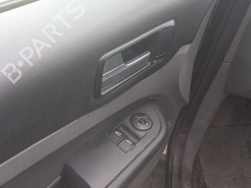 Fuse box FORD FOCUS II (DA_, HCP, DP)  | BP17633357E1 
