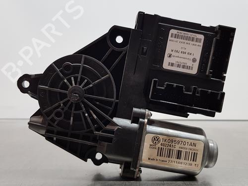 Portierruitmotor linksvoor VW GOLF VI (5K1) 1.4 TSI (122 hp) 15726819