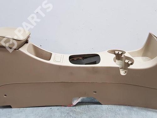 Used Armrest / Center console Armrest / Center console KIA SPORTAGE II (JE_, KM_) [2004-2011] 10520890 10520890