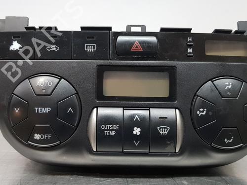 Used Climate control TOYOTA RAV 4 II (_A2_) 2.0 D 4WD (CLA20_, CLA21_, CLA20R, CLA21R) (116 hp) 30879235
