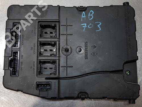 Used Electronic module RENAULT SCÉNIC II (JM0/1_) [2003-2010]  10721048