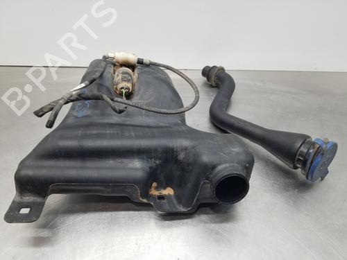 Used Windscreen washer tank MERCEDES-BENZ VITO Tourer (W447) [2014-2025]  30880379