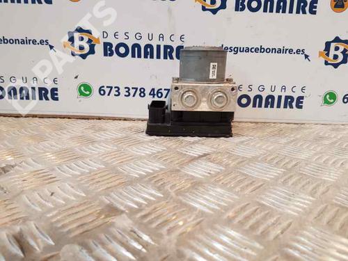 Used ABS pump FIAT 500L (351_, 352_) 1.3 D Multijet (199LXY1A, 199LXY11) (84 hp) 7653311