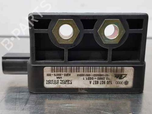 Used Electronic sensor VW GOLF IV (1J1) [1997-2008]  27699818
