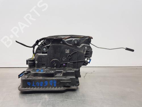 Używane Zamek drzwi tylnych prawych BMW X1 (F48) sDrive 18 d (150 hp) 30880237