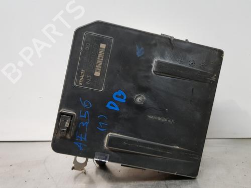 Boîte à Fusibles RENAULT SCÉNIC II (JM0/1_) | BP30566338E1