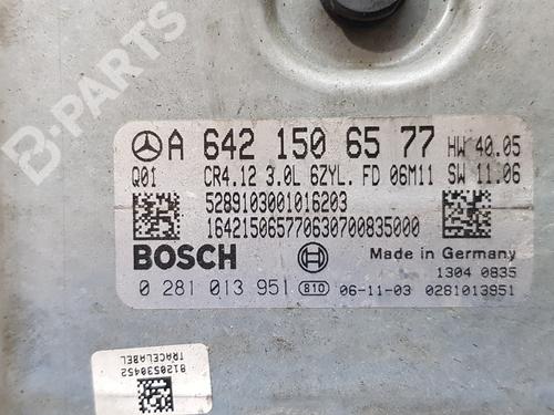 Engine control unit (ECU) MERCEDES-BENZ R-CLASS (W251, V251) | BP11330957M57