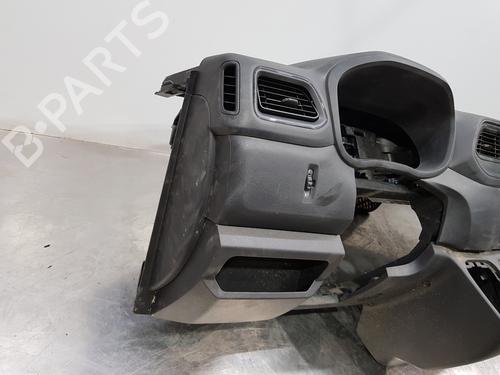 Dashboard RENAULT MASTER III Van (FV)  | BP29856639C46