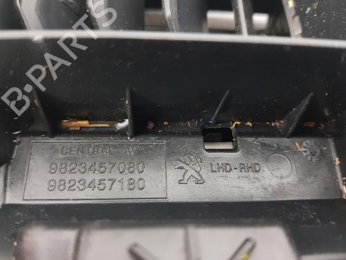 Climate control PEUGEOT 2008 II (UD_, US_, UY_, UJ_, UR_, UC_) 1.2 PureTech 130 (USHNS, URHNS) | BP29592286I5 