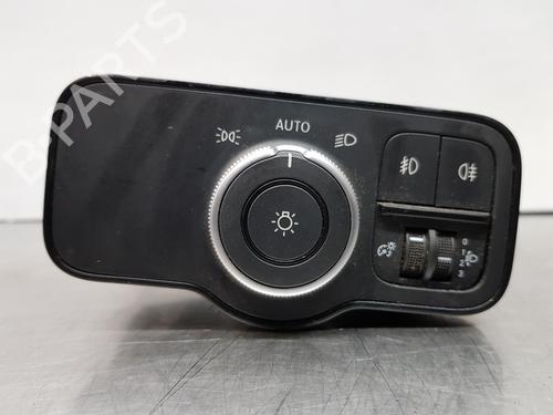 Forlygtekontakt MERCEDES-BENZ SPRINTER 3,5-t Van (B907, B910) 311 CDI (910.631, 910.633) (114 hp) 30880414