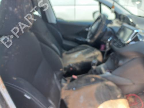 Left front door PEUGEOT 208 I (CA_, CC_) 1.6 HDi / BlueHDi 75 | BP29702578C2 