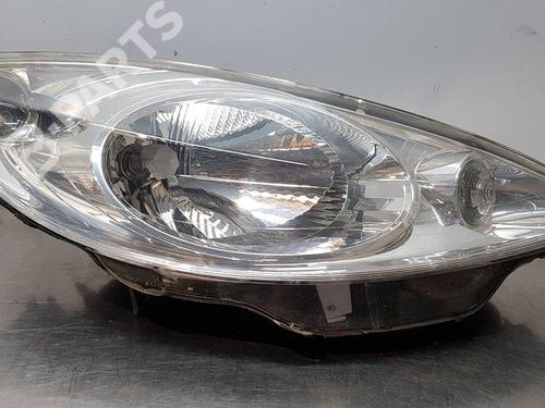 Used Right headlight Right headlight PEUGEOT 1007 (KM_) 1.4 HDi (68 hp) 10229404 10229404