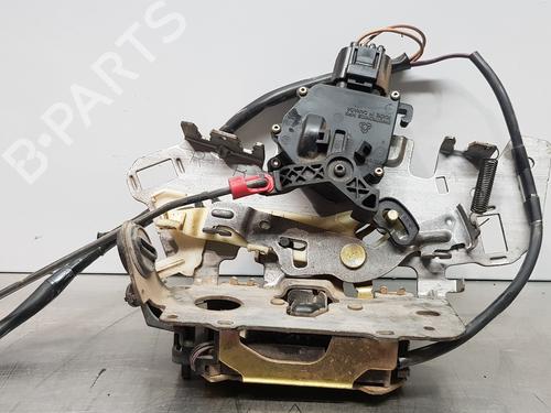 Venstre bagtil lås CHRYSLER VOYAGER IV (RG, RS) [1999-2008]  30878696