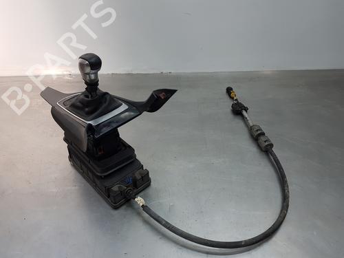 Used Gear lever PEUGEOT 308 II (LB_, LP_, LW_, LH_, L3_) [2013-2021]  29248460
