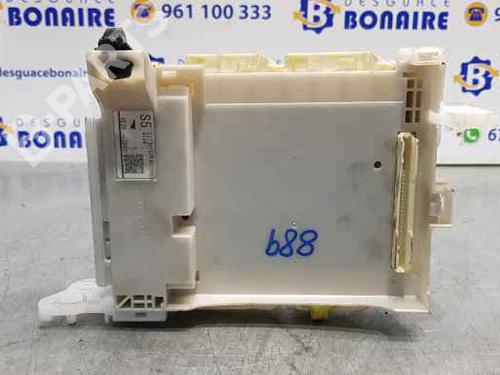 Boîte à Fusibles TOYOTA YARIS (_P13_) 1.5 Hybrid (NHP130_, NHP130) (101 hp) 7652789