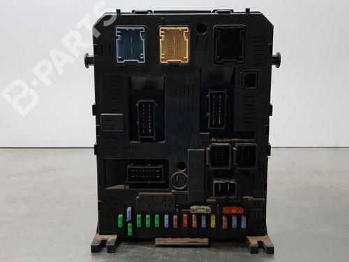 Used Fuse box Fuse box CITROËN C4 Coupe (LA_) 1.6 HDi (90 hp) 8370887 8370887