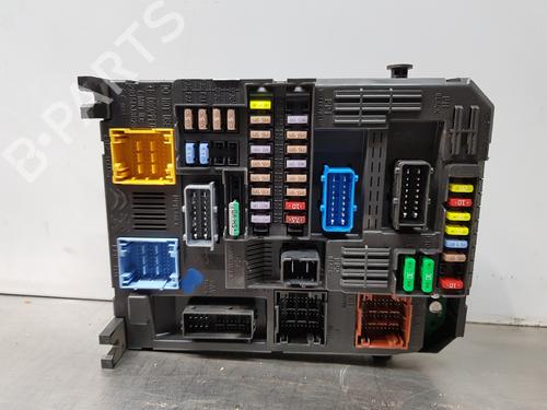 Zekeringkast PEUGEOT 3008 II SUV (MC_, MR_, MJ_, M4_) [2016-2025]  30880640