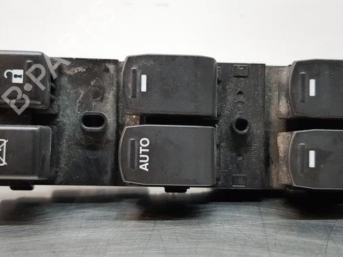 Used Left front window switch SUZUKI SX4 S-Cross (JY) [2013-2025]  30879814