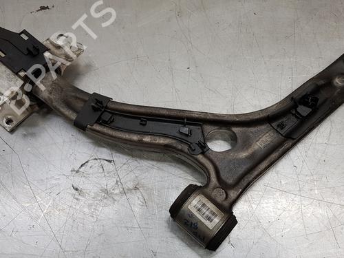 Braccio di sospensione anteriore sinistra INFINITI QX30 2.2 D AWD (170 hp) 13710917