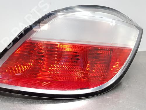 Used Right taillight OPEL ASTRA H (A04) [2004-2014]  30879050