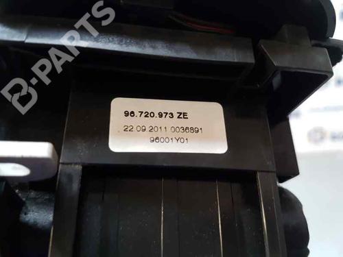 Gear lever PEUGEOT 5008 (0U_, 0E_) 2.0 HDi | BP7584263M90 