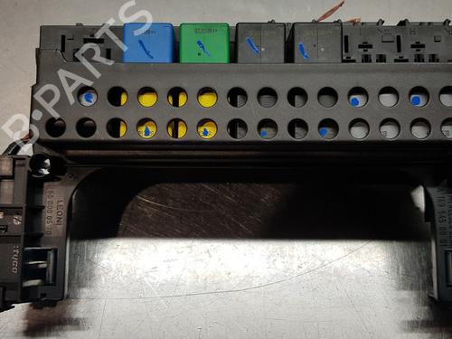 Used Fuse box MERCEDES-BENZ B-CLASS Sports Tourer (W245) B 150 (245.231) (95 hp) 30878709